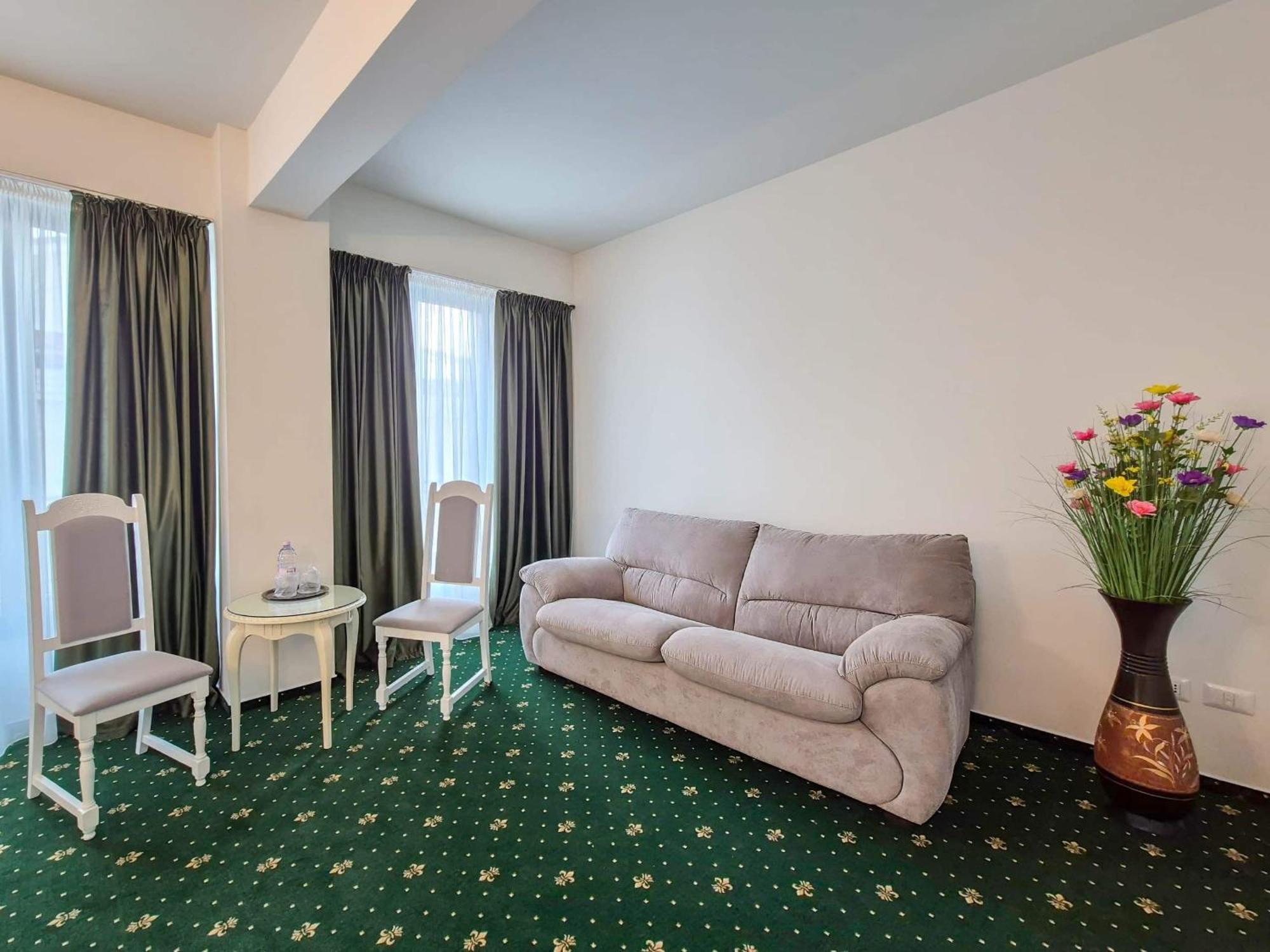 Green Park Boutique Hotel Focsani Luaran gambar