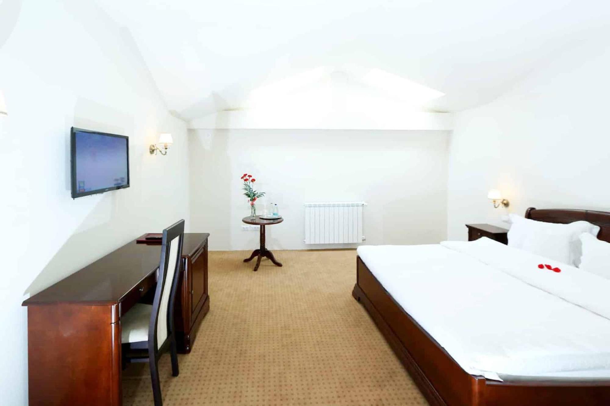 Green Park Boutique Hotel Focsani Luaran gambar