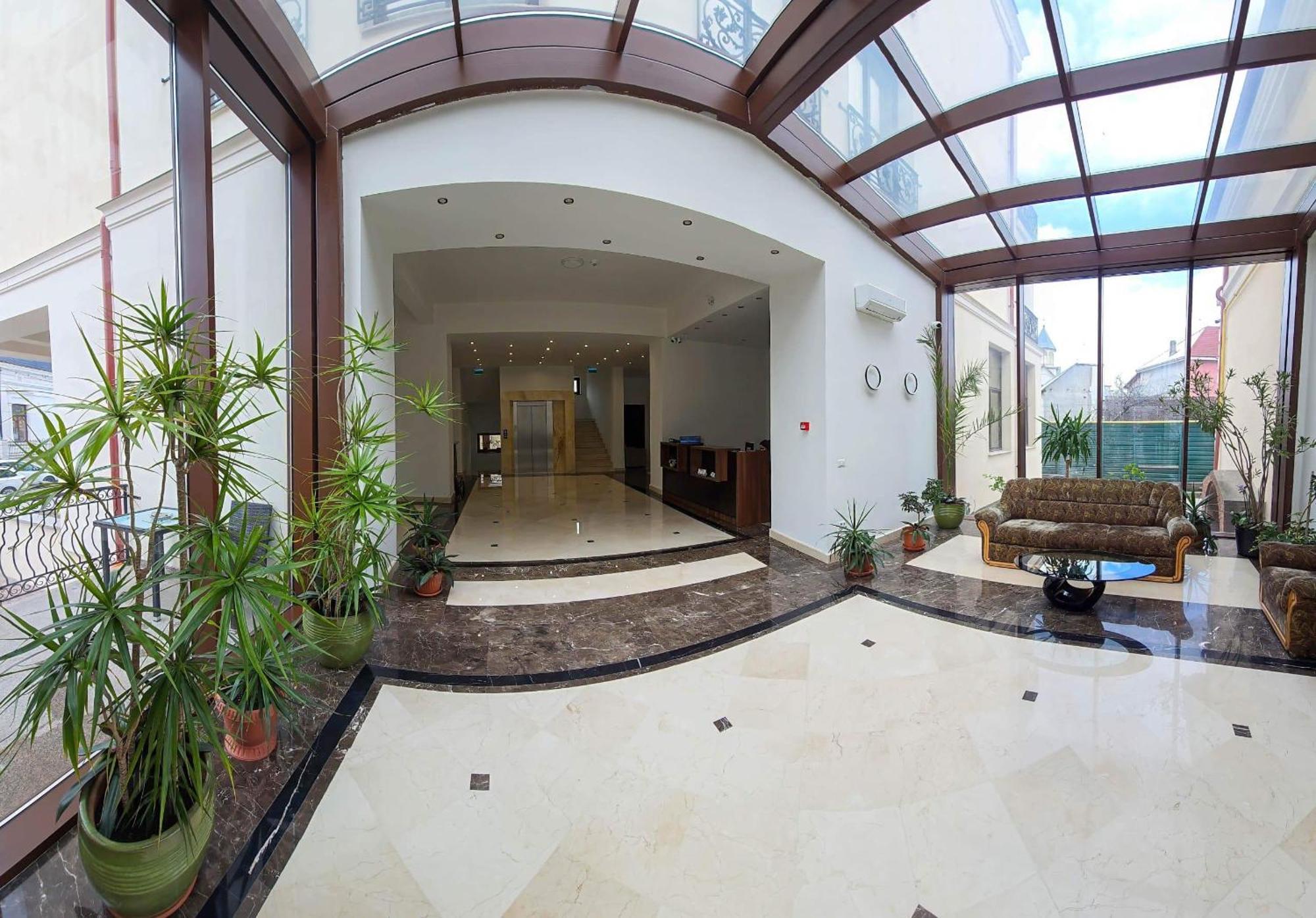 Green Park Boutique Hotel Focsani Luaran gambar