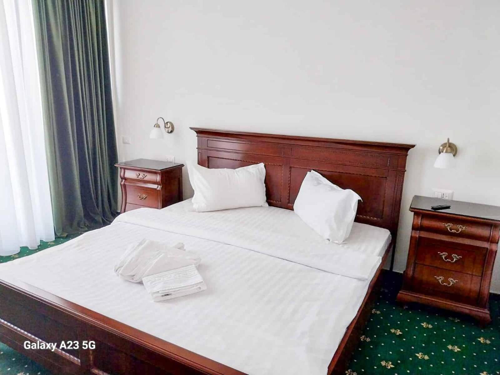 Green Park Boutique Hotel Focsani Luaran gambar