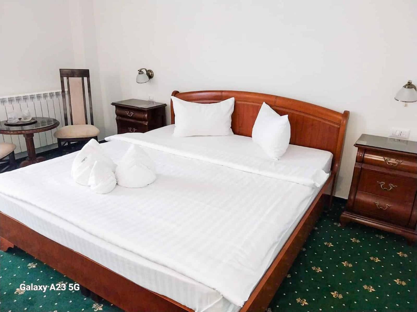 Green Park Boutique Hotel Focsani Luaran gambar